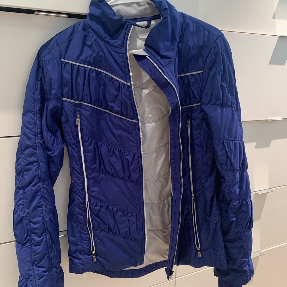 Lululemon size 6 discontinued ski / puffer jacket. Like new!